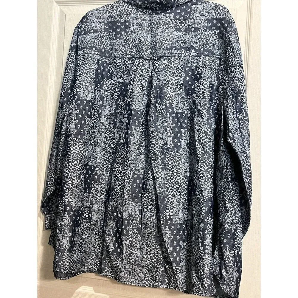 Catherine's Women's 2X 22/24 Bandana Print Long Sleeve Button Up Blue NWT - Picture 2 of 4
